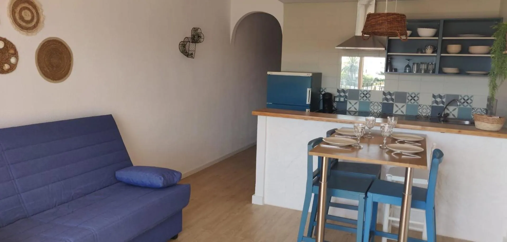 Magnifique Vue Piscine Et Canaux - Wifi Fibre Haut Debit Empuriabrava 0*,  Spain