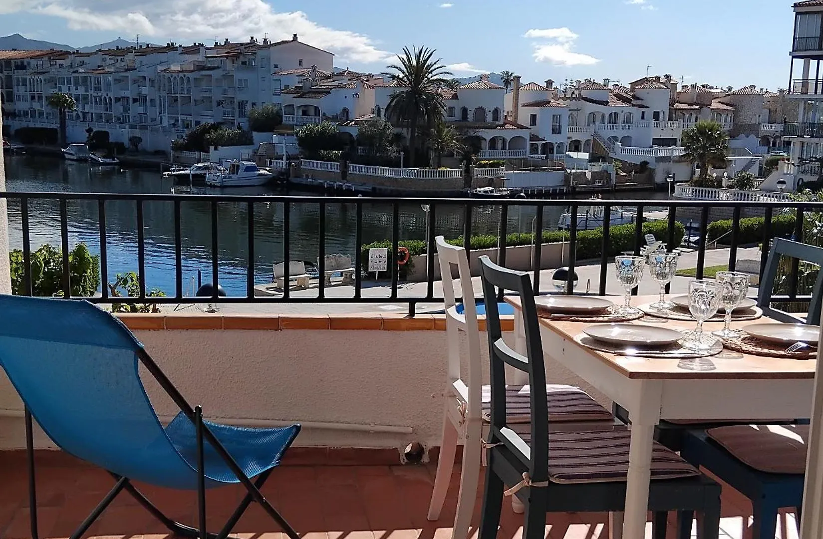 Apartment Magnifique Vue Piscine Et Canaux - Wifi Fibre Haut Debit Empuriabrava